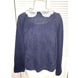Outback Red lace crocheted collar white and Navy Blue Large